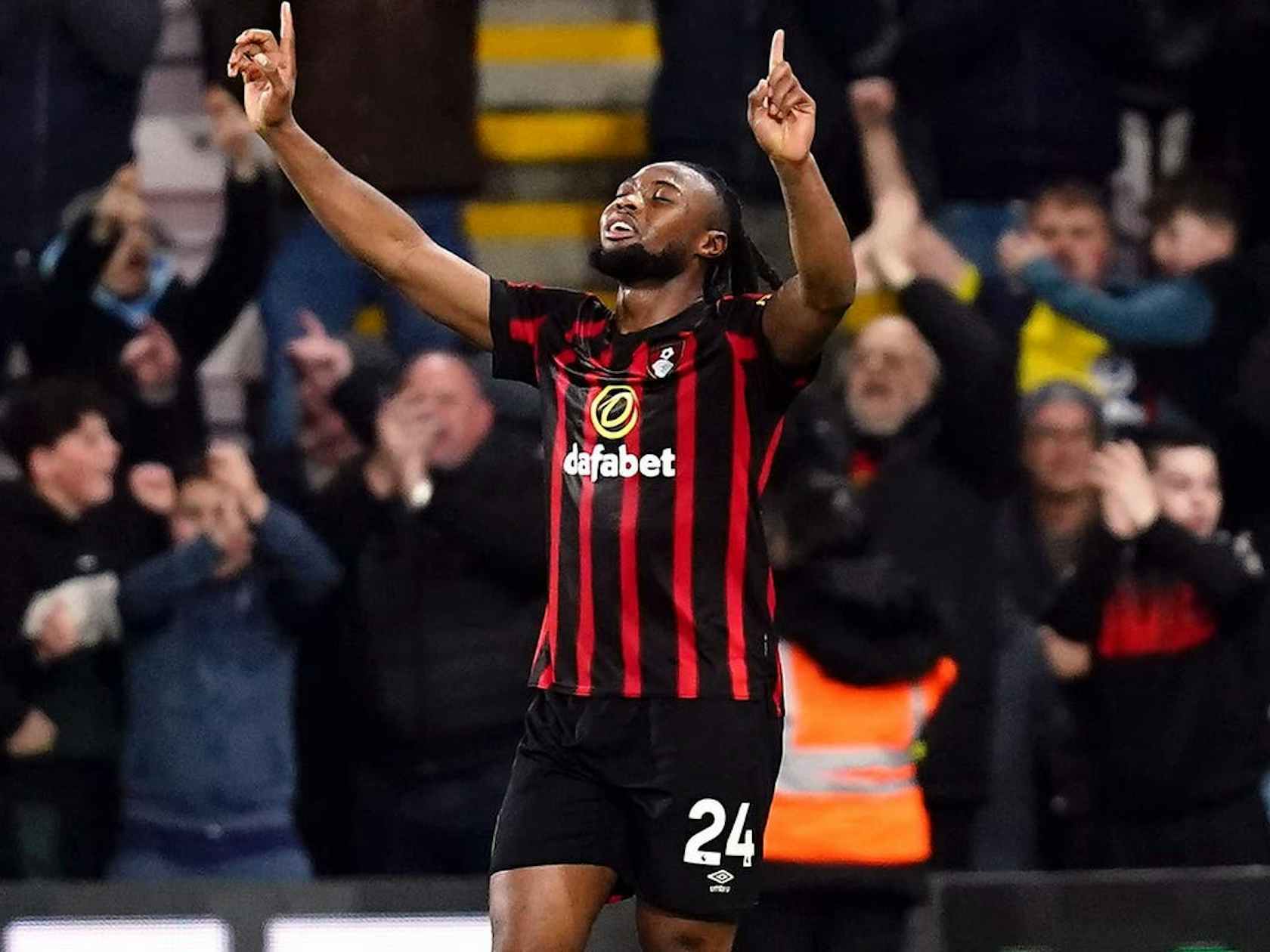 关于伯恩茅斯险胜：艰难保持保级希望的信息