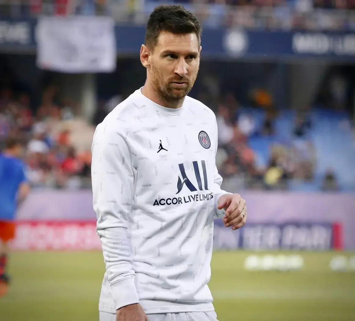 关于梅西迎来五赛季出色发挥，阿森纳观众热烈欢呼！的信息